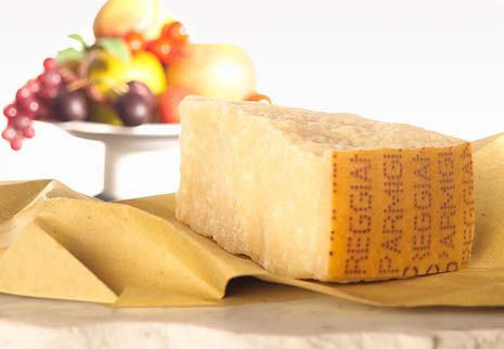 Miglior Parmigiano Reggiano: proprietà e benefici Miglior Parmigiano Reggiano: proprietà e benefici